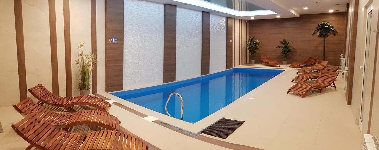 Hotel - Restauracja "Sloneczna" Jarocin Bagian luar foto